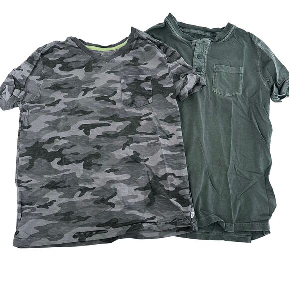 Gap tee bundle - Picture 1 of 7